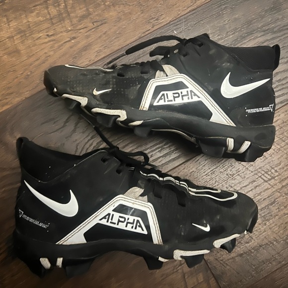 Nike Alpha Black Football Cleats Size 4 Y Youth - Picture 6 of 6